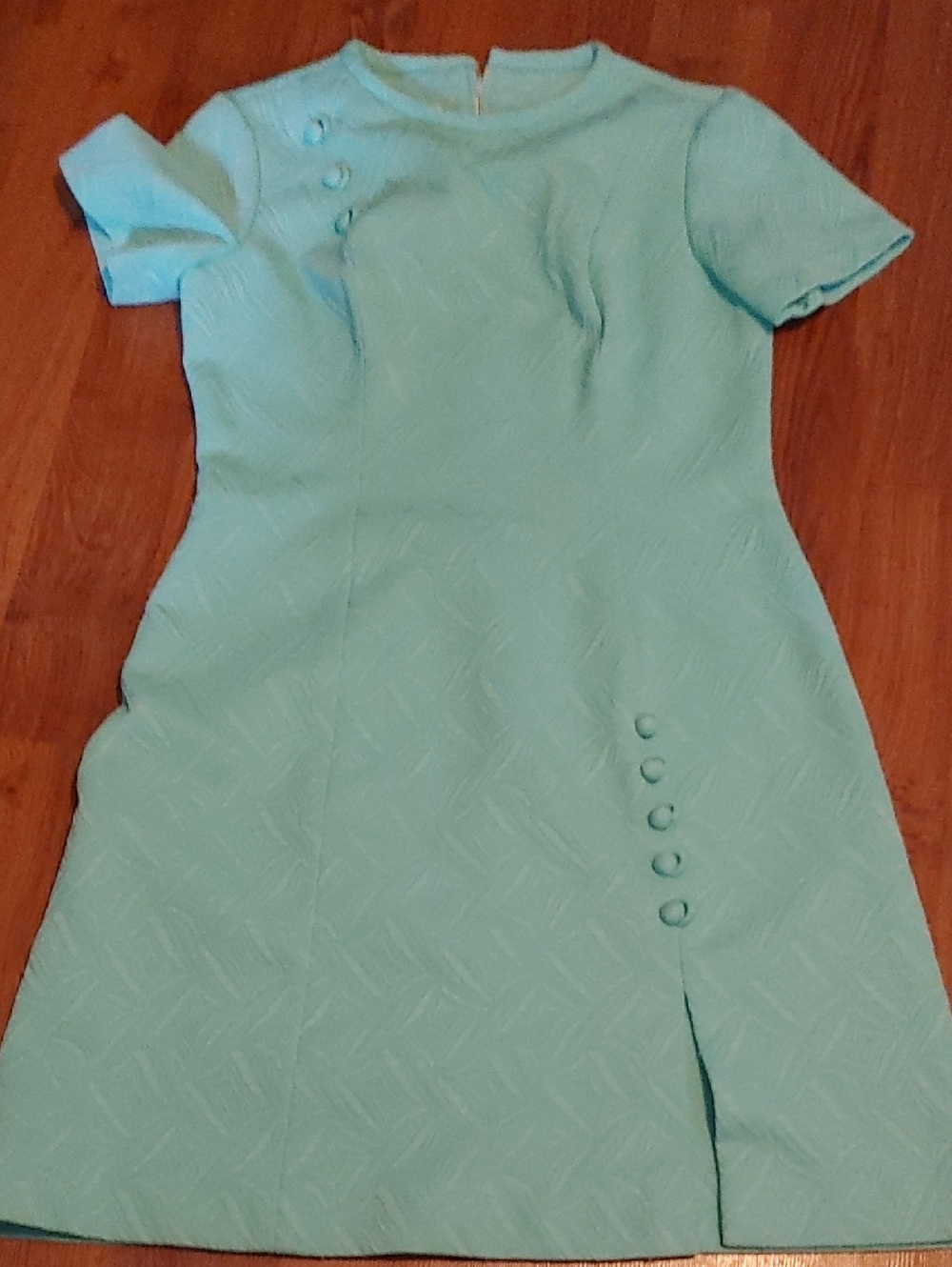 1970s Leo Danal Crimplene Mint Green Short-Sleeve A-Line Mini Dress